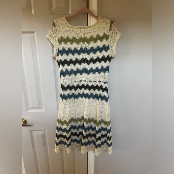 CB Established 1962 Knitted Dress Chevron Pattern- Charlie Brown, Flattering On - Picture 7 of 11
